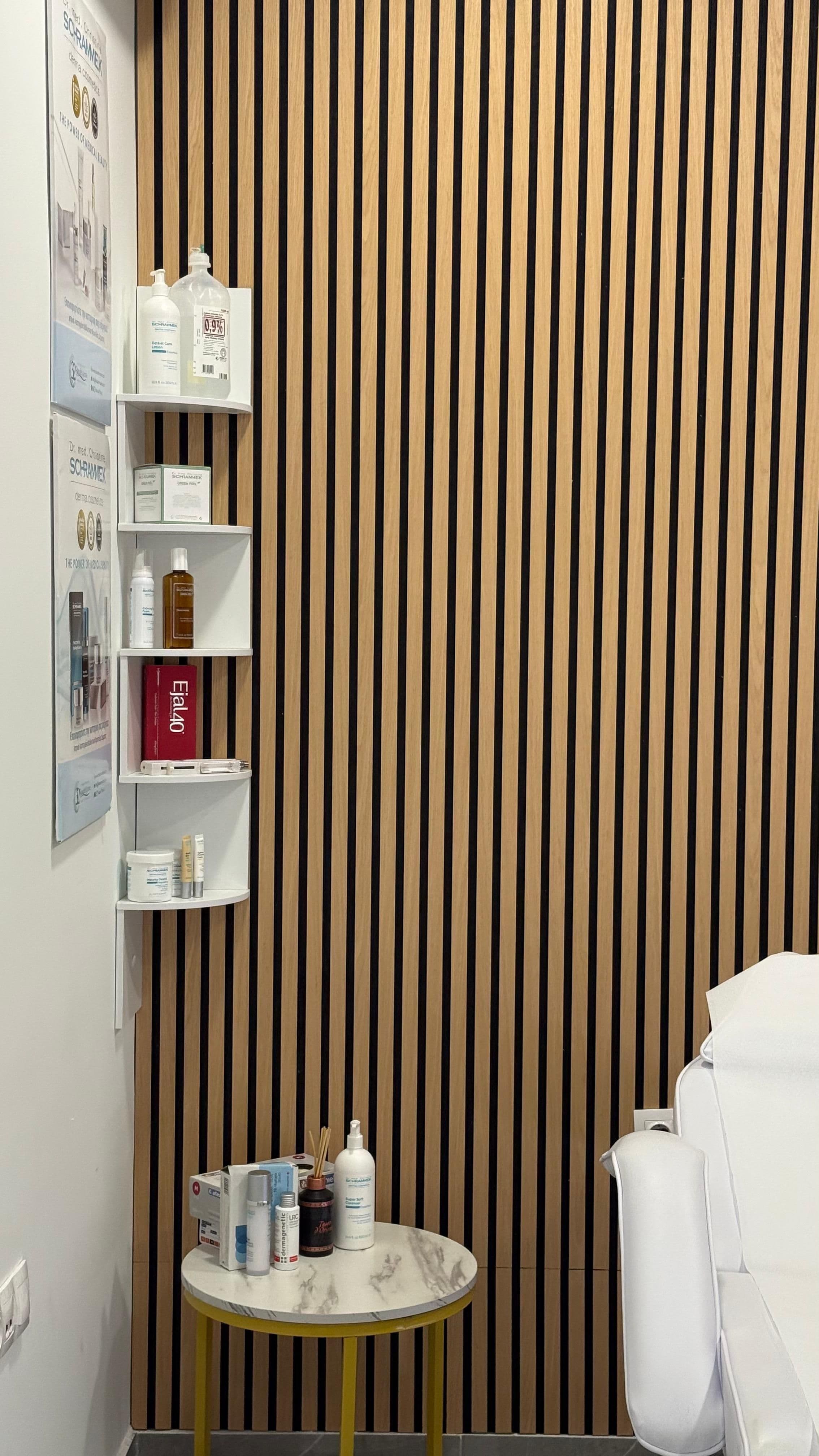 Kaiser Derma Clinic — waiting area